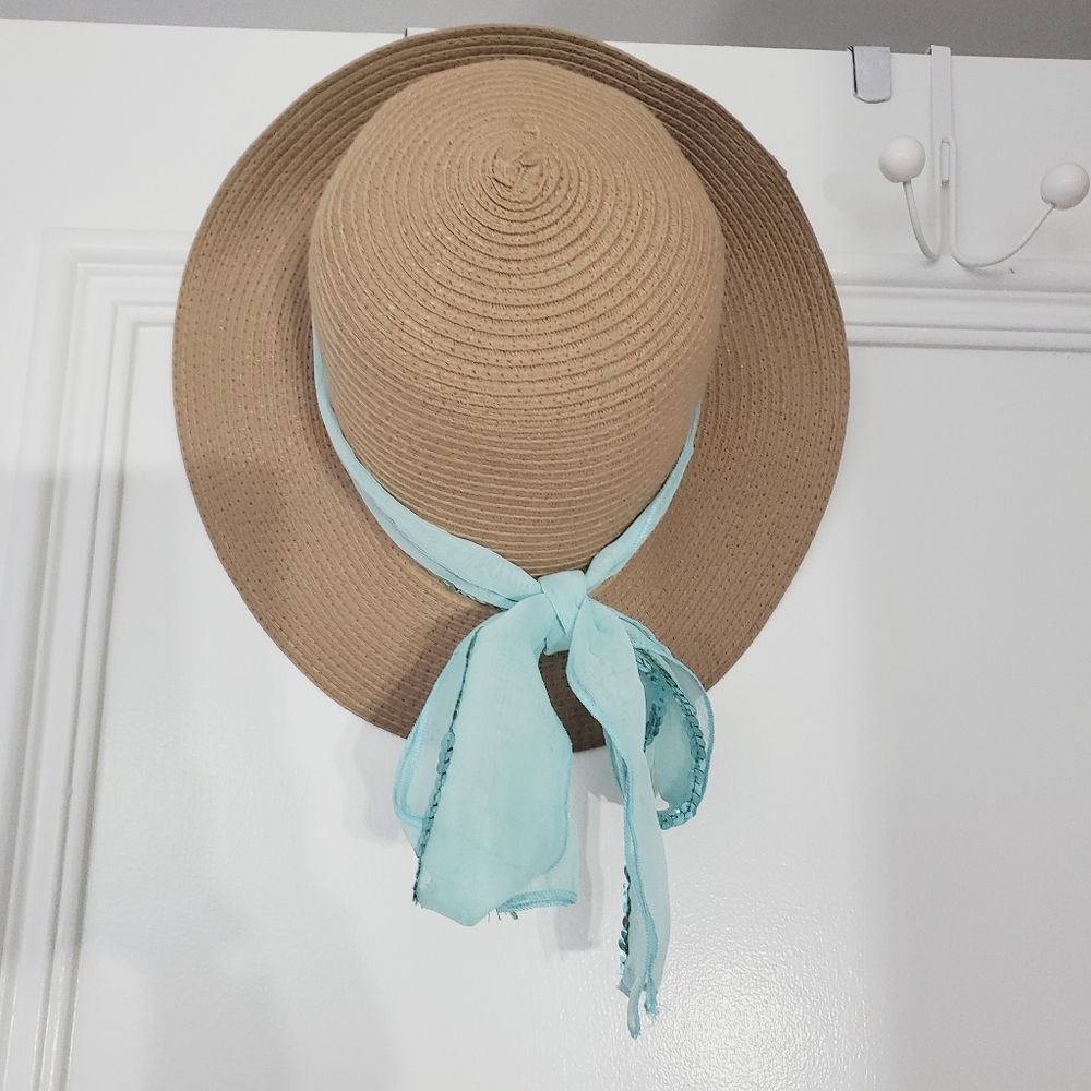 Multi-functional Sheer Mint Sash with embellishment ridge- 149cm- without hat